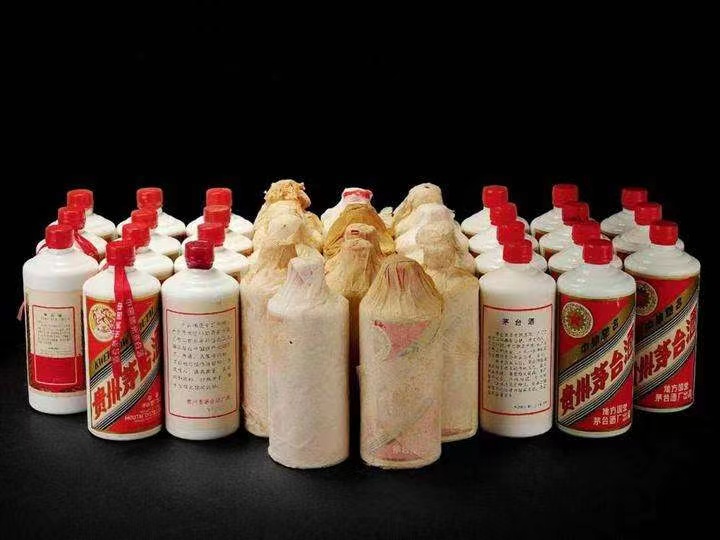 郊区老酒回收上门哪里回收(附近上门回收茅台酒）?